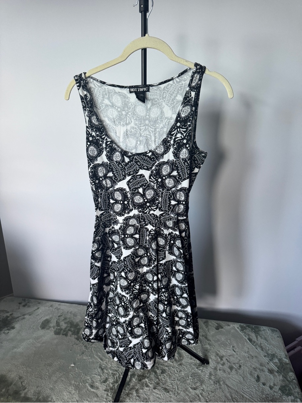 Hot Topic Black & White skull Print Skater Dress